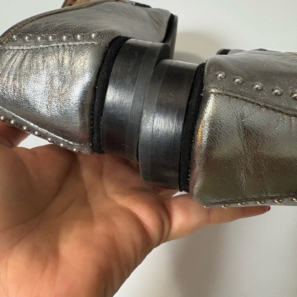L’idea by Lori Aged Silver All Leather Loafers w Silver Studs Throughout. 6.5 - Picture 5 of 15